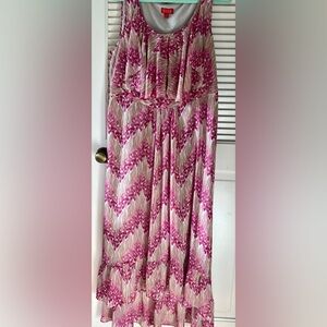 Elle Pink and Cream Pattered Hi/Low Maxi Dress. Sleeveless, lined.  Size 16.